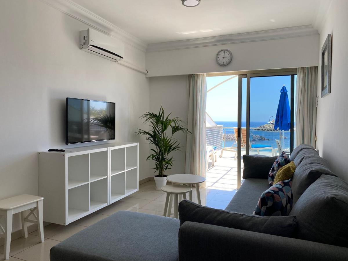 Billy'S Beachfront Apartment With Pool Access Puerto De Mogan Exterior foto