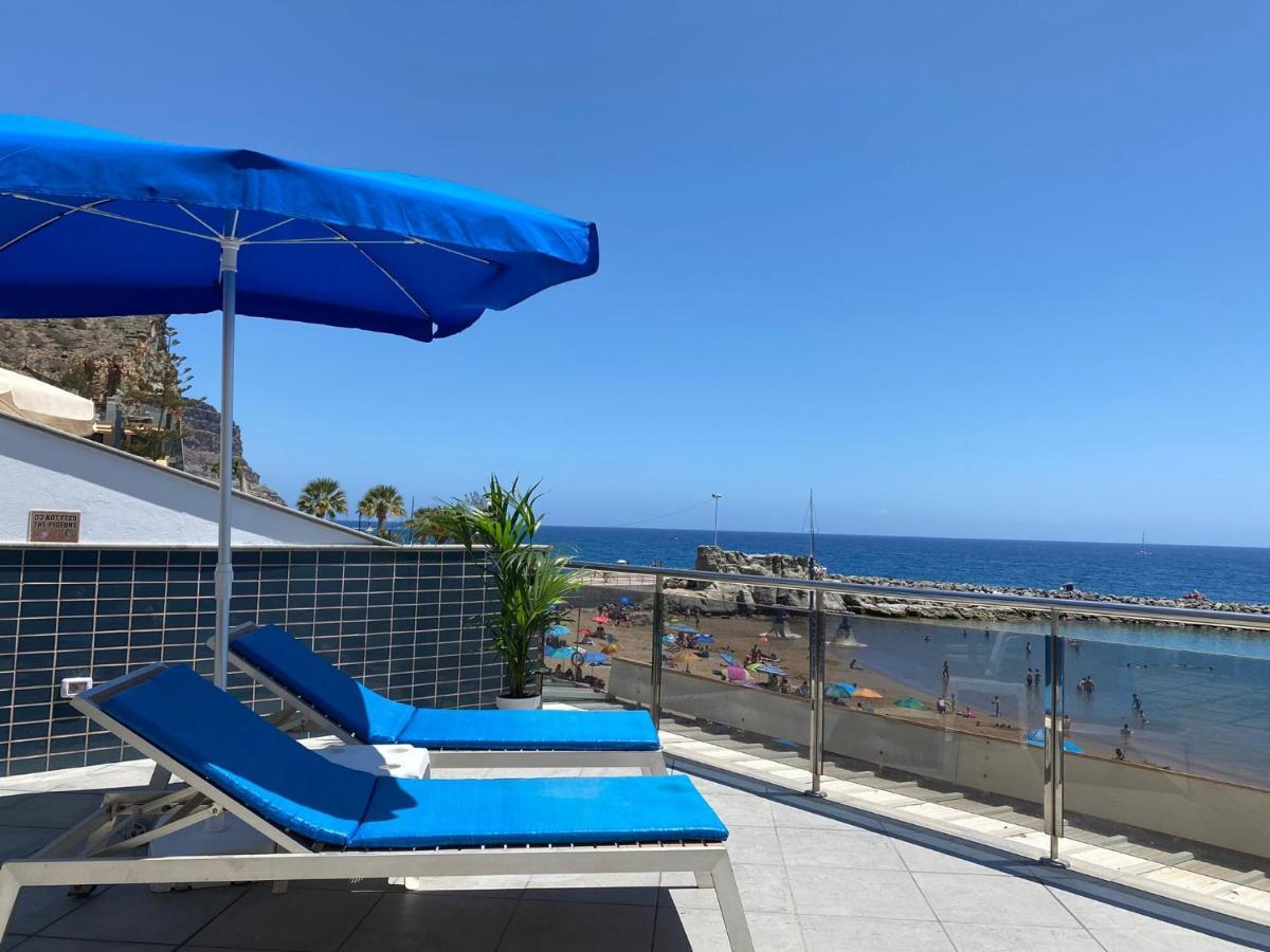 Billy'S Beachfront Apartment With Pool Access Puerto De Mogan Exterior foto